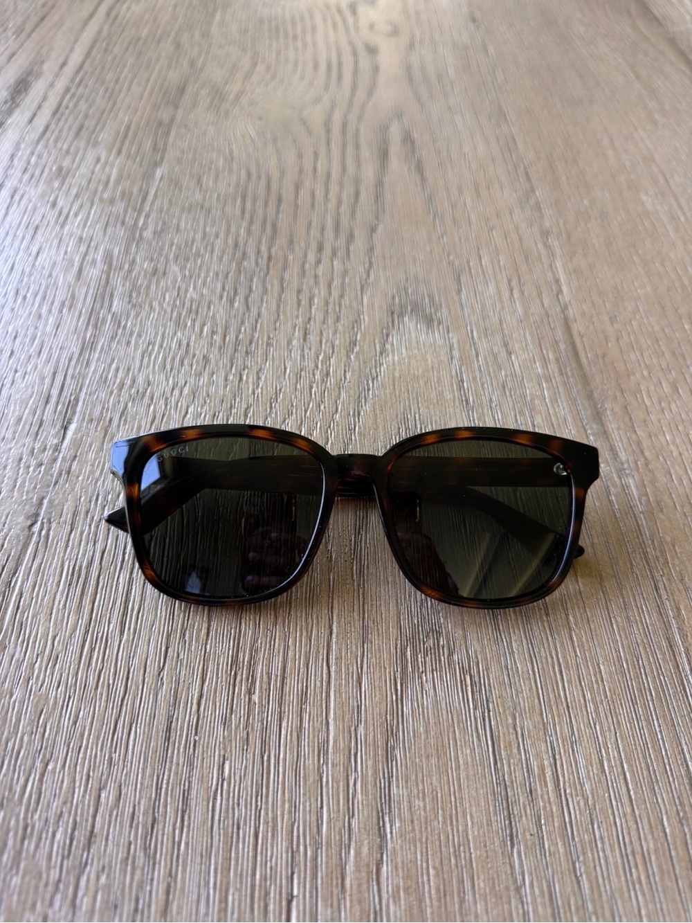 Gucci Tortoiseshell Square Sunglasses - Picture 5 of 8